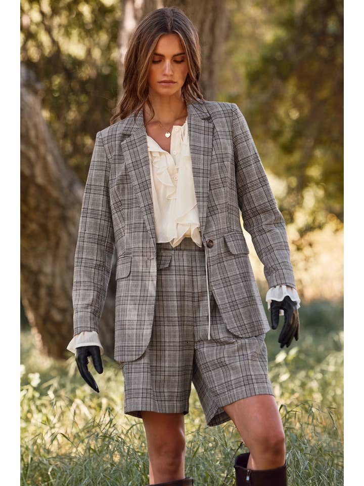 Oddi - Wholesale Shorts - Women's - Plaid Mid-waisted Shorts1