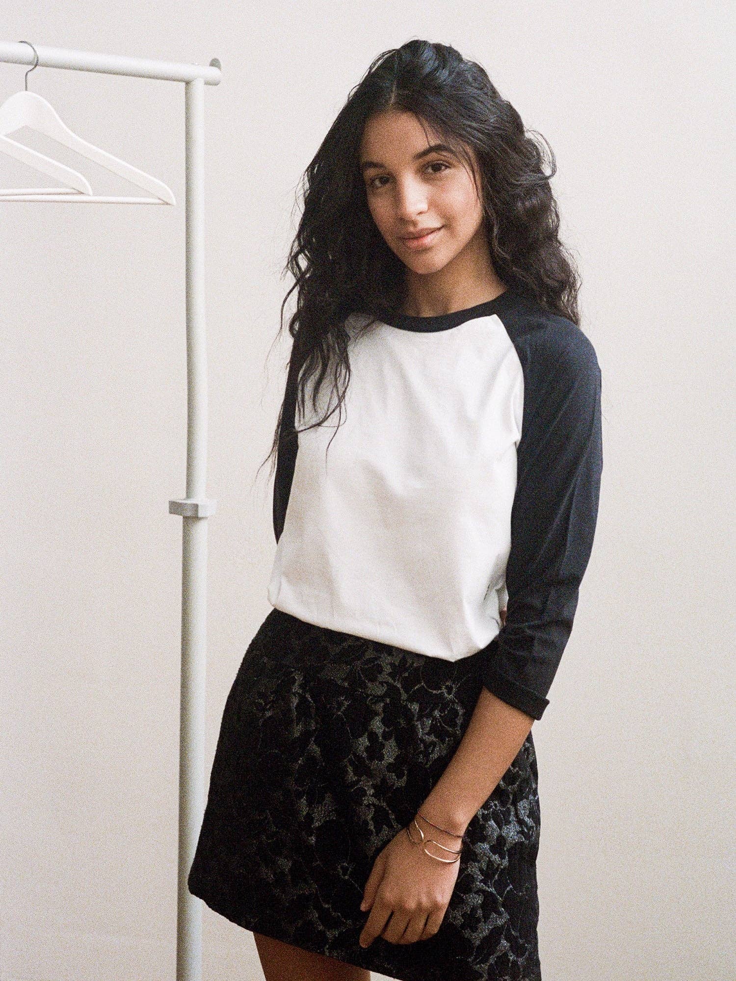 Washed Black Relaxed-Fit Raglan Baseball T-shirt - Black/White for wholesale on Faire3