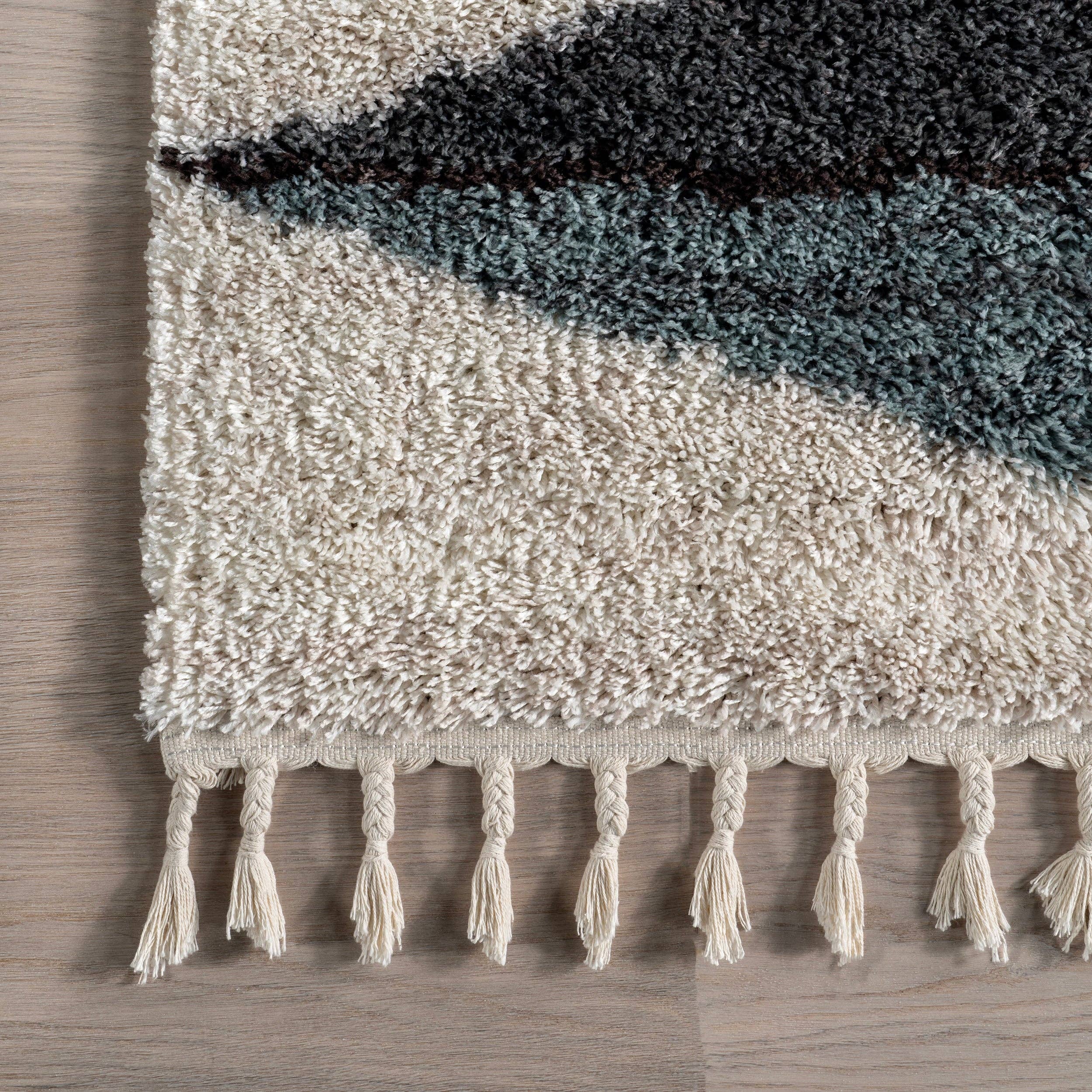 Rust Kali Shaggy Diamond Tassel Area Rug for wholesale on Faire35