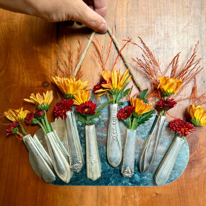 The WildSmith - Wholesale Magnet - Vintage Magnet Bud Vase, magnets, flower bud, picture holder