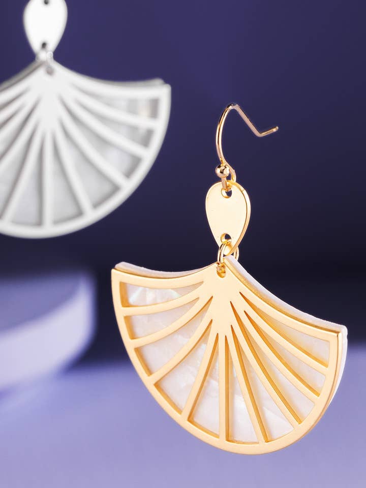 Pearl Fanwise Fishhook Earring for wholesale by Urbanista