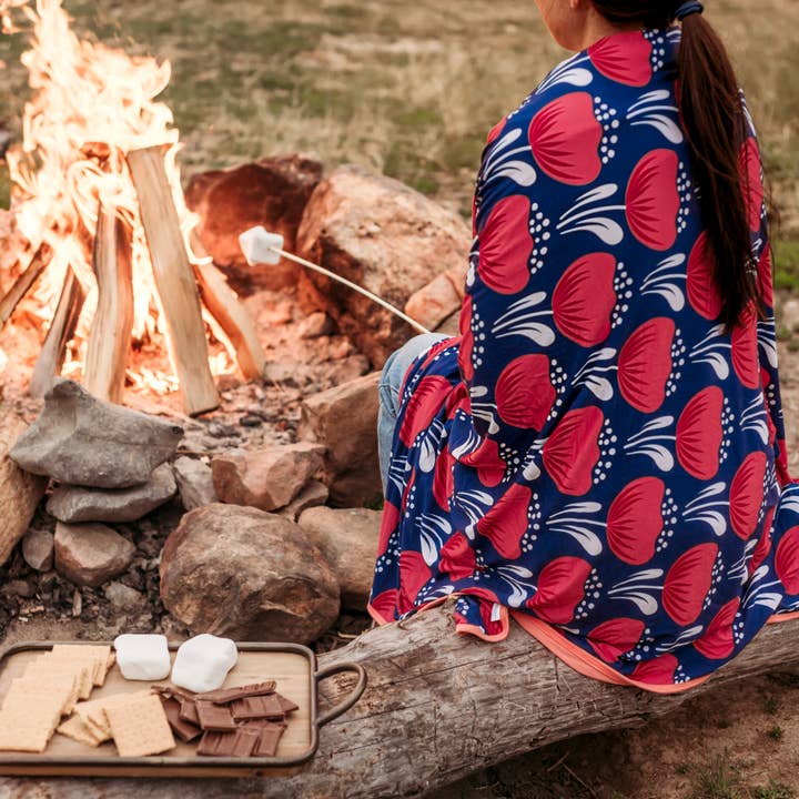 Pipermoon - Wholesale Throw Blanket - Poppy Flower Adult Swaddle Oversized Blanket, Like a Hug