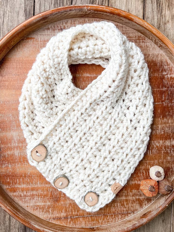 Écharpe à 3 boutons, capuchon en crochet, capuchon en tricot, écharpe portefeuille pour la vente par Lavender North Sky