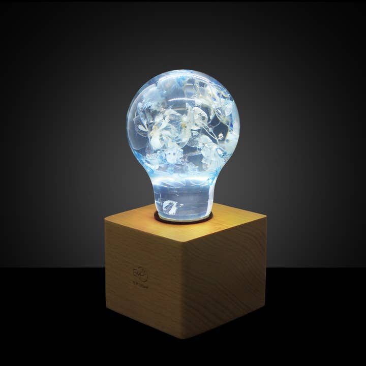 Lampe de bureau LED unique en forme d'hortensia bleu - Ampoule et base pour la vente par EP Design Lab