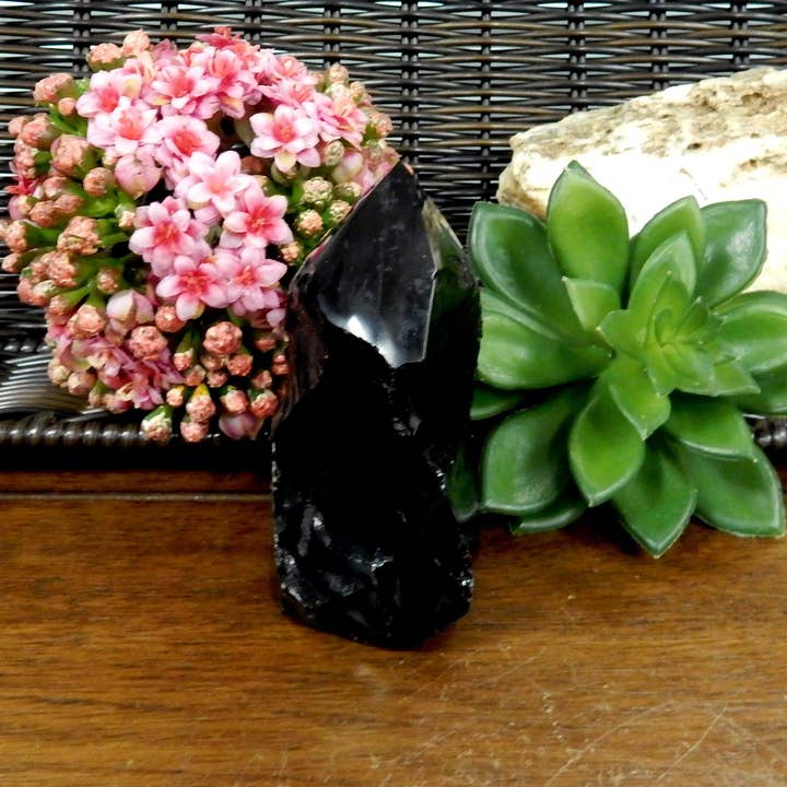 Rock Paradise - Vente Pierre et cristal de spiritualité - Pointes semi-polies en obsidienne noire cristalline vendues au poids6