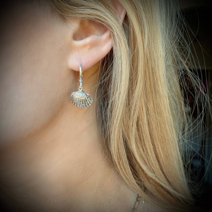 SALT by Sarah Curtis - Wholesale Huggie Earrings - SCALLOP SEASHELL HUGGIE HOOPS | silver | coastal jewelry2