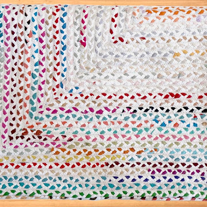 Vintage Addiction - Wholesale Area Rug - 4’ x 6’ White Recycled Fabric Braided Rug