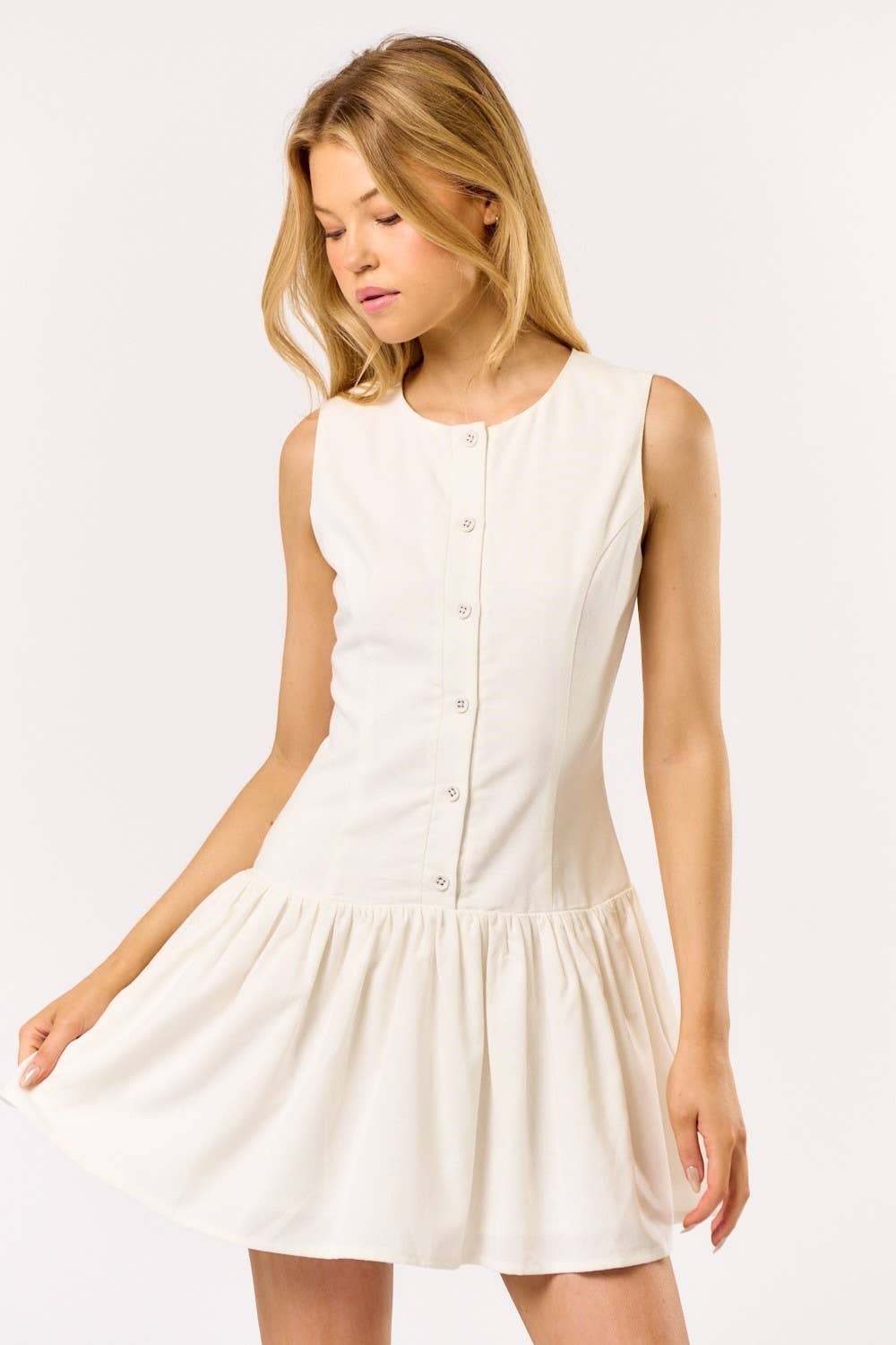 BLANC CASSÉ Robe mini sans manches à boutons IBD32338 en vente sur Faire1