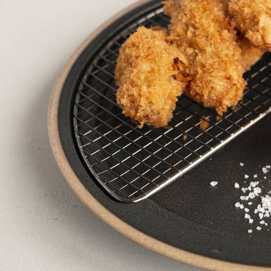 KIKIME – wholesale Dinner plate – amime Plate Half 9" | Plate w/ Half-moon shaped metal net 13