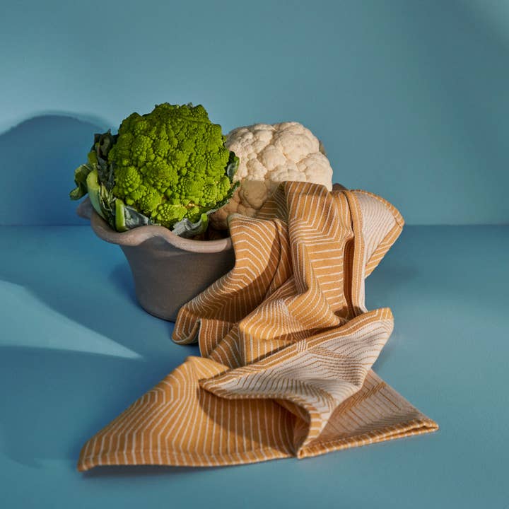 BLENDER or tea towel pour la vente par KVP - TEXTILE DESIGN