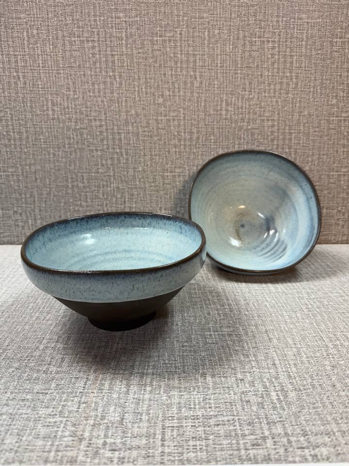 Bol carré pour la vente par bEG Ceramics