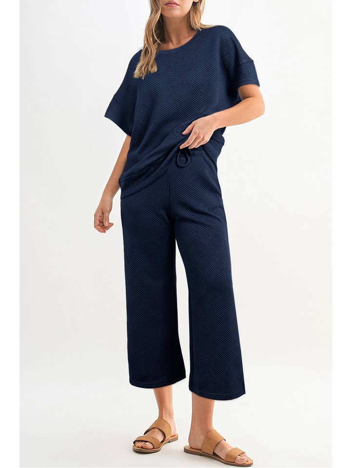 Aapparella - Wholesale Lounge Set - Women's - Women Multi-colored Textured T Shirt and Pants Set | S-2XL