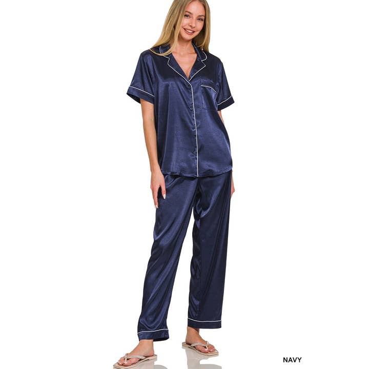 ENSEMBLE DE PYJAMA EN SATIN pour la vente par Apolline