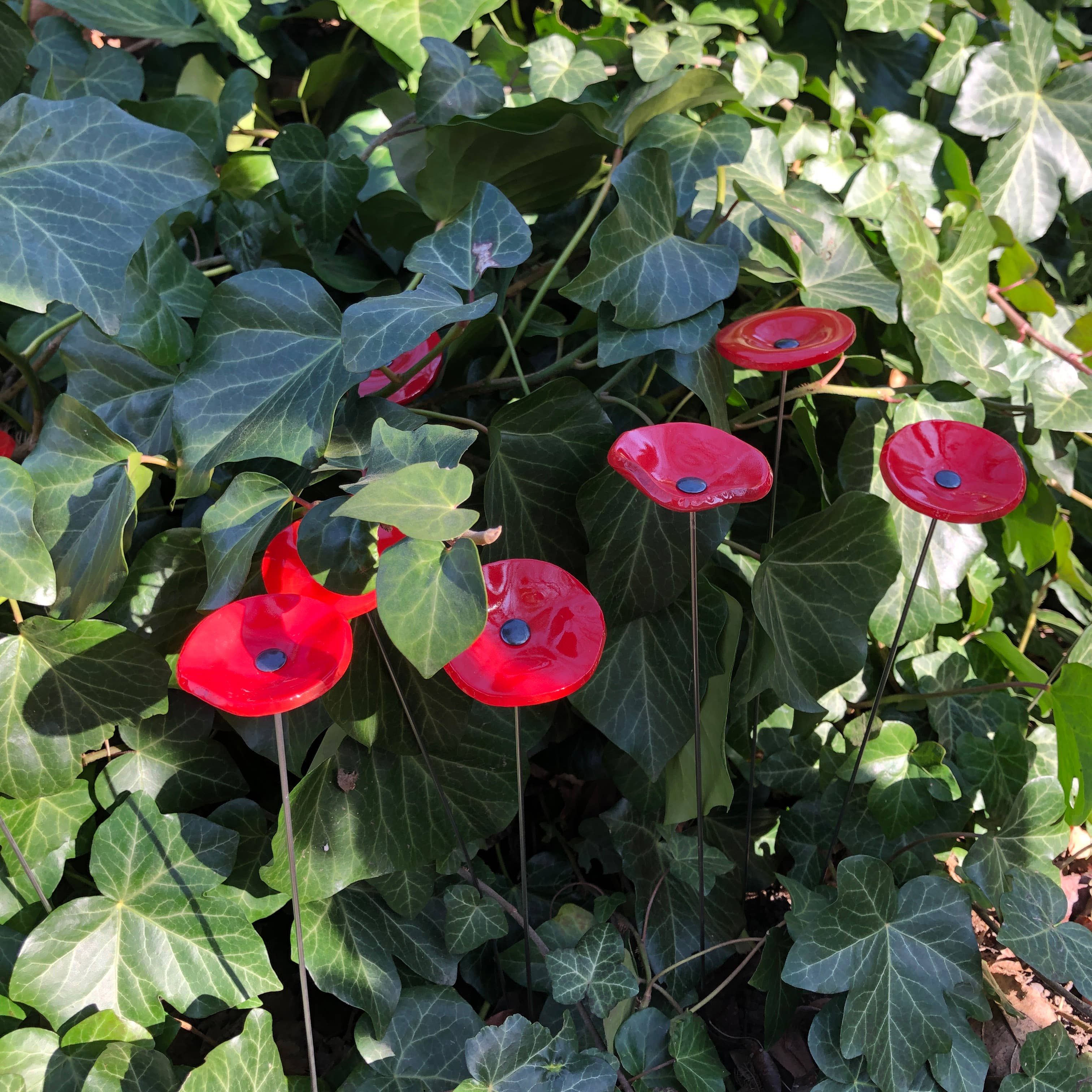 CARNEOL GLASS - Wholesale Garden/Lawn Stake - Small Glass Flower For Outside In Red21