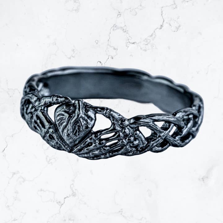 Sterling Silver Claddagh Ring - Irish Claddagh Ring for wholesale by Fantasy Gothic World