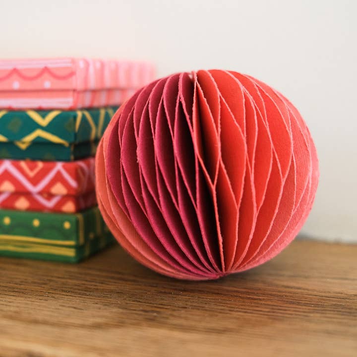 East End Press - Wholesale Ornament Set - Pink Baubles Honeycomb Set