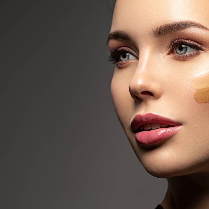 LIQUID FOUNDATION for wholesale by Rossario George