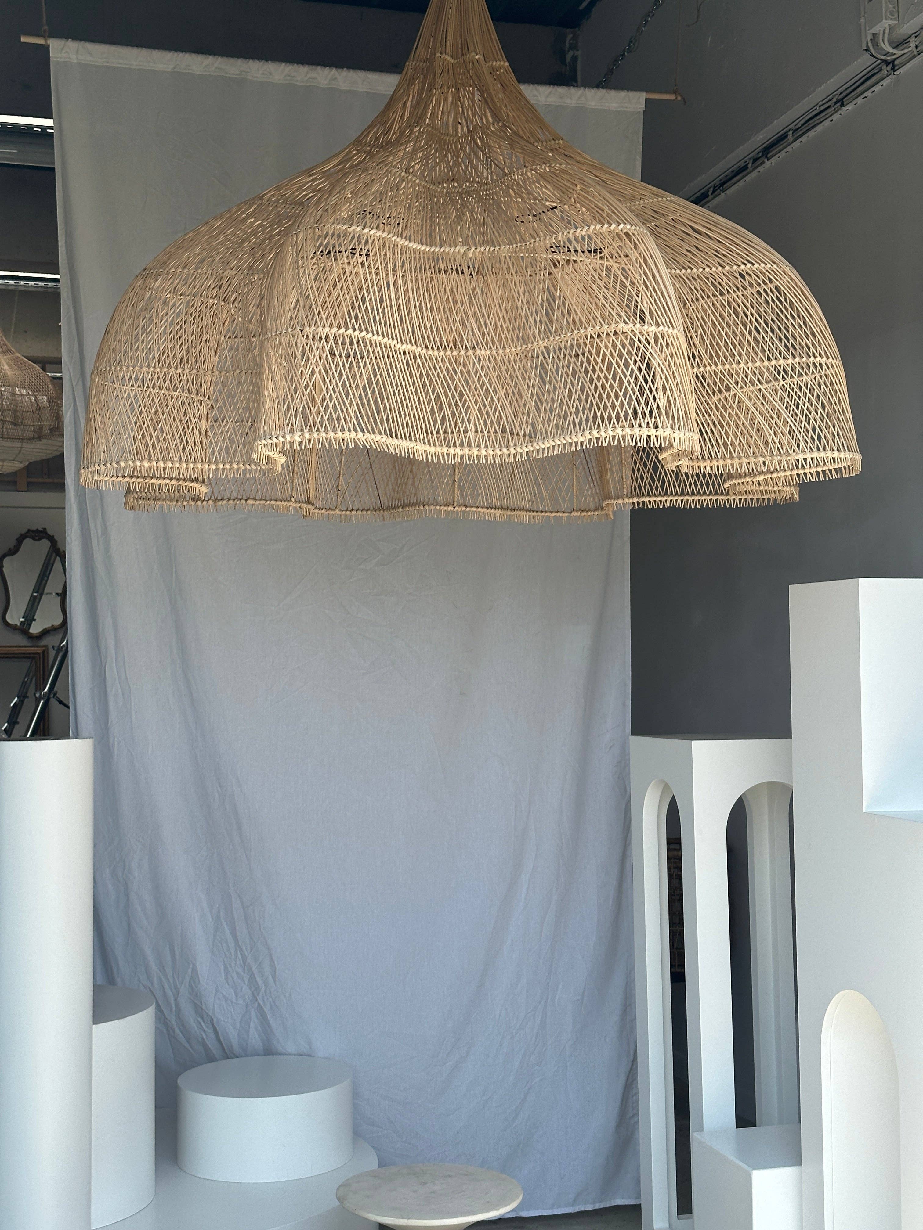 Office Objets - Wholesale Chandelier/Hanging Light - Immense rattan suspension in the shape of a flower, tulip, corolla H:1m; D:1m5024