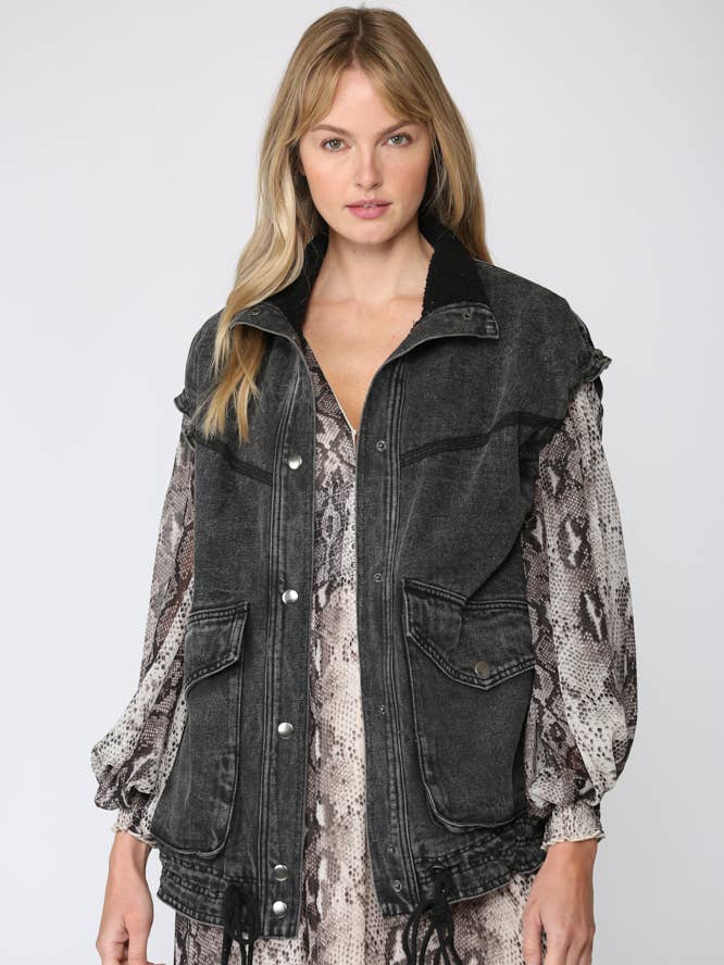 WASHED BLACK JEAN VEST/SHERPA LINING (JMS08) for wholesale by FATE