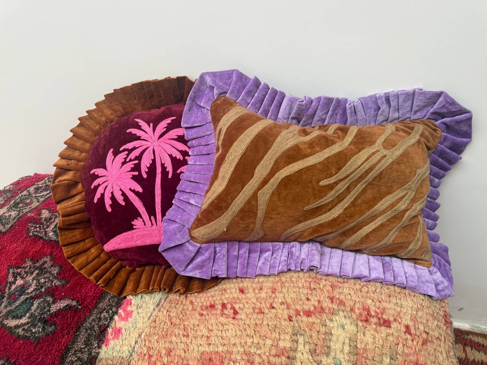 ToutVintage - Wholesale Throw Pillow Cover - Cushion cover with suzani embroidery Palmtree5
