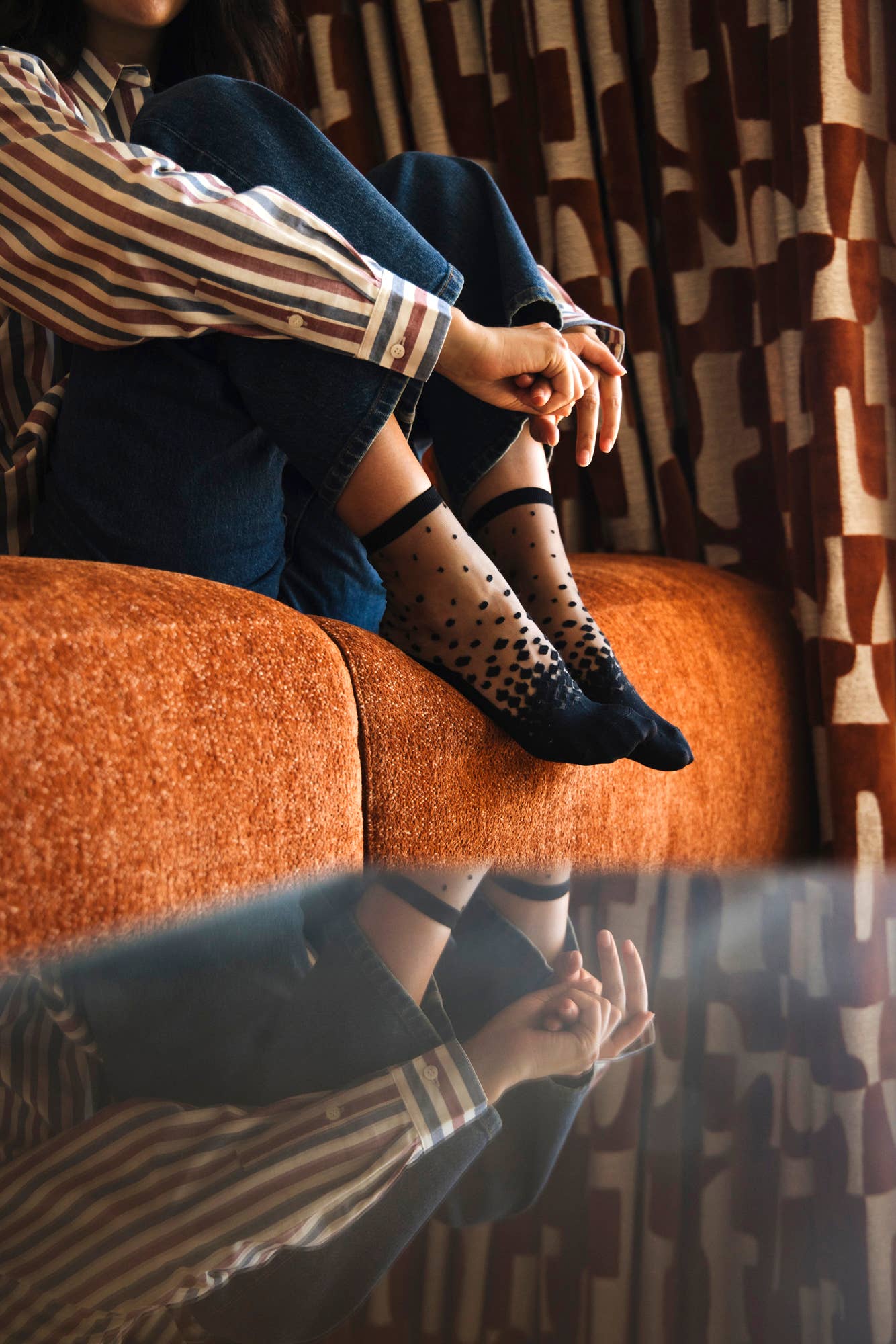 Atelier St Eustache - Wholesale Socks - Women's - NAKAMEGURO BLACK • Women's transparent plumetis socks3