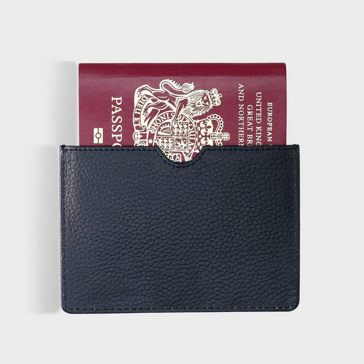 Custodia per passaporto in pelle Pebble Grain - Navy per la vendita all'ingrosso da parte di Acorn and Hide