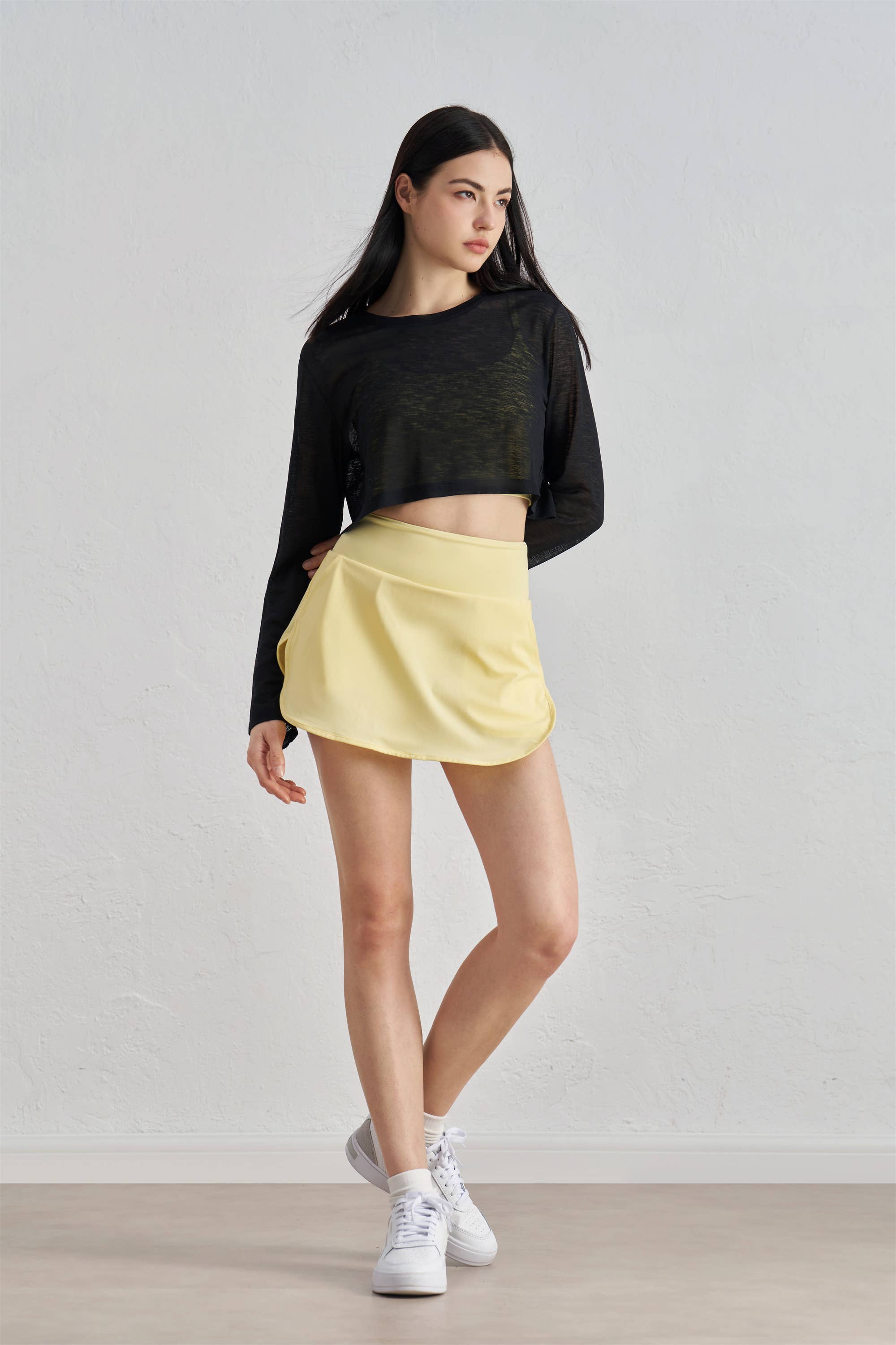 91thelabel – Saia atlética – Mulher por atacado – Saia de tênis Bella em corte evasê com bolsos lateral e traseiro4