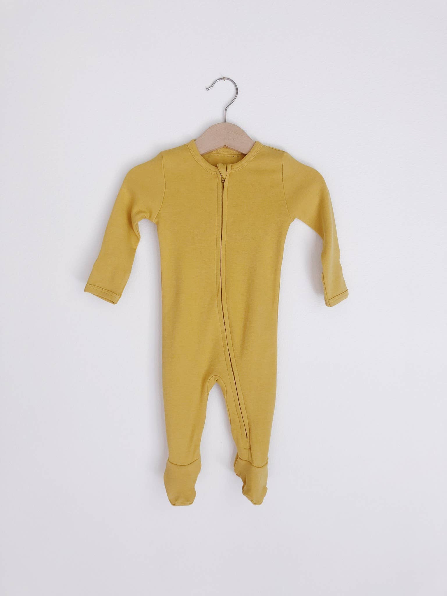 Modern Burlap - Wholesale Jumpsuit - Baby - Solid Color Organic Zip Footies1