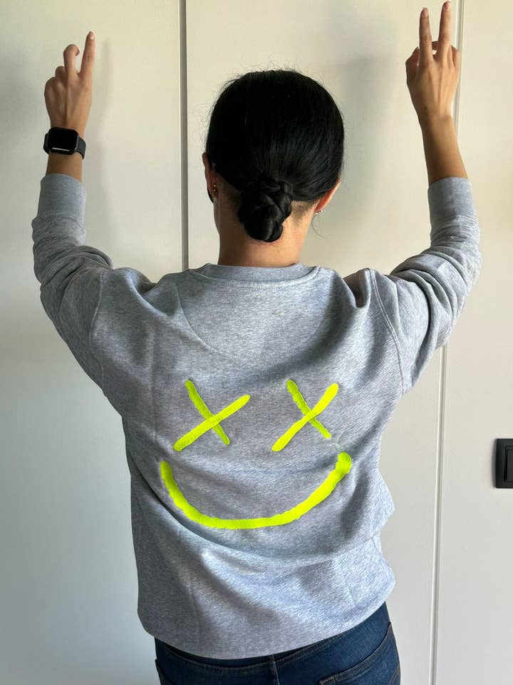 Lichtgrijs HAPPY FACE LICHTGRIJS voor groothandel op Faire3