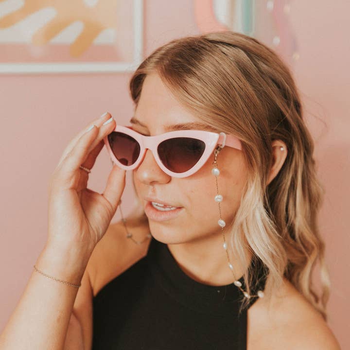Mauve Jewelry Co. - Wholesale Sunglasses/Eyeglasses Strap - Women's - Pearl Sunglasses Chain