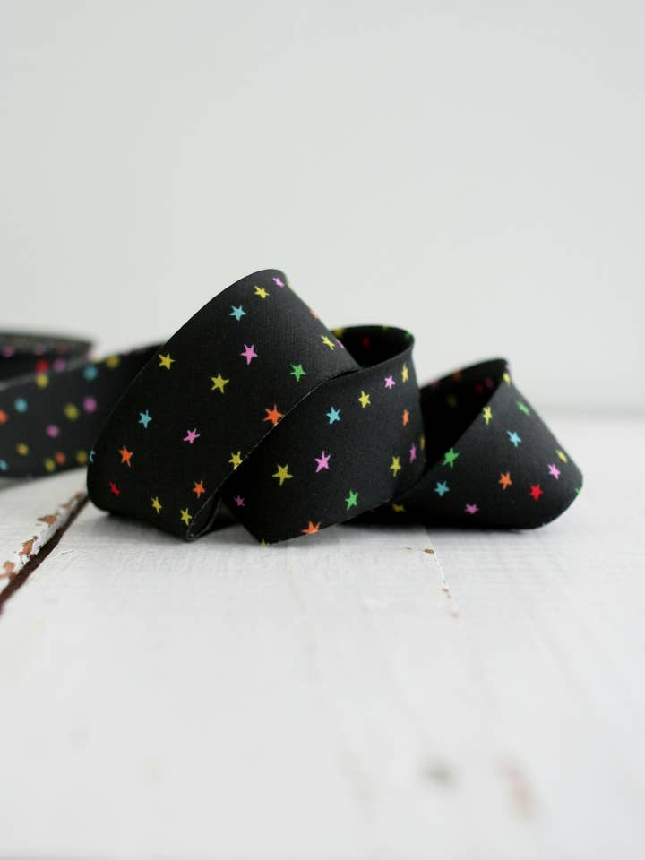 2.5" Bias Quilt Binding – Starry Vivid Rainbow, Notions for wholesale by Bessie Pearl Binding Co