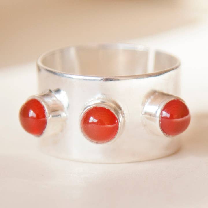 Negar Shams – Engroshandel Statementring – Carnelian 3-sten ring0