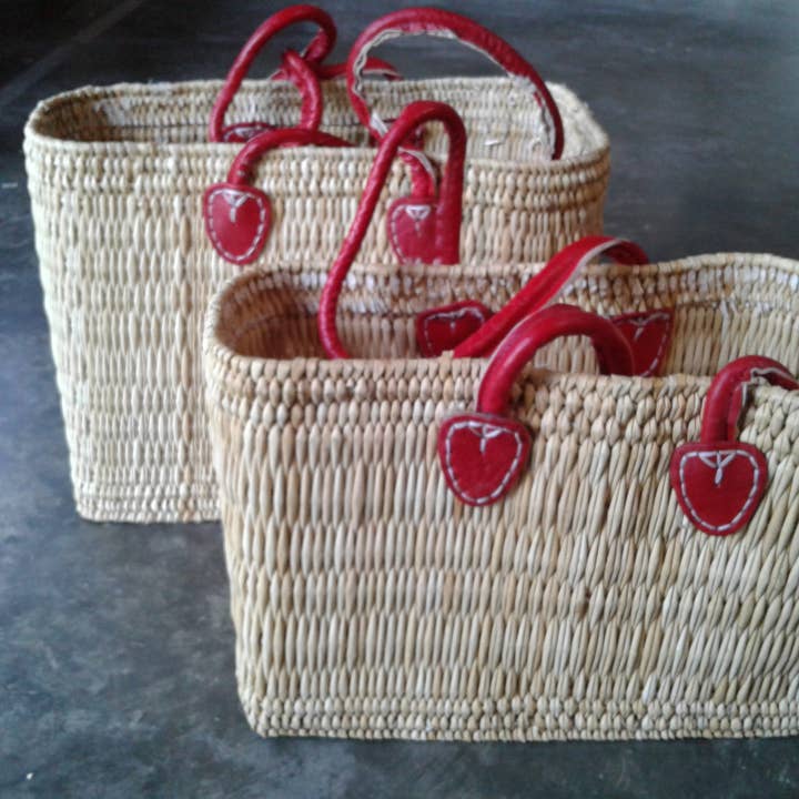 Water reed tote with Red Handles for wholesale by Medina