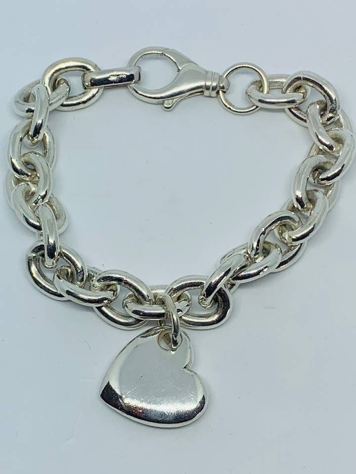Heavy link bracelet with heart charm in sterling silver for wholesale by Jewellery Just For You