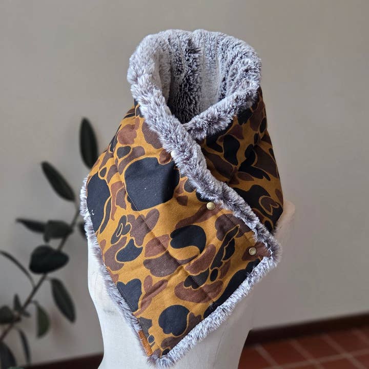 Grandma Skills - Wholesale Scarf - Women's - Faux Fur Snap Cowl-Vintage Camo3