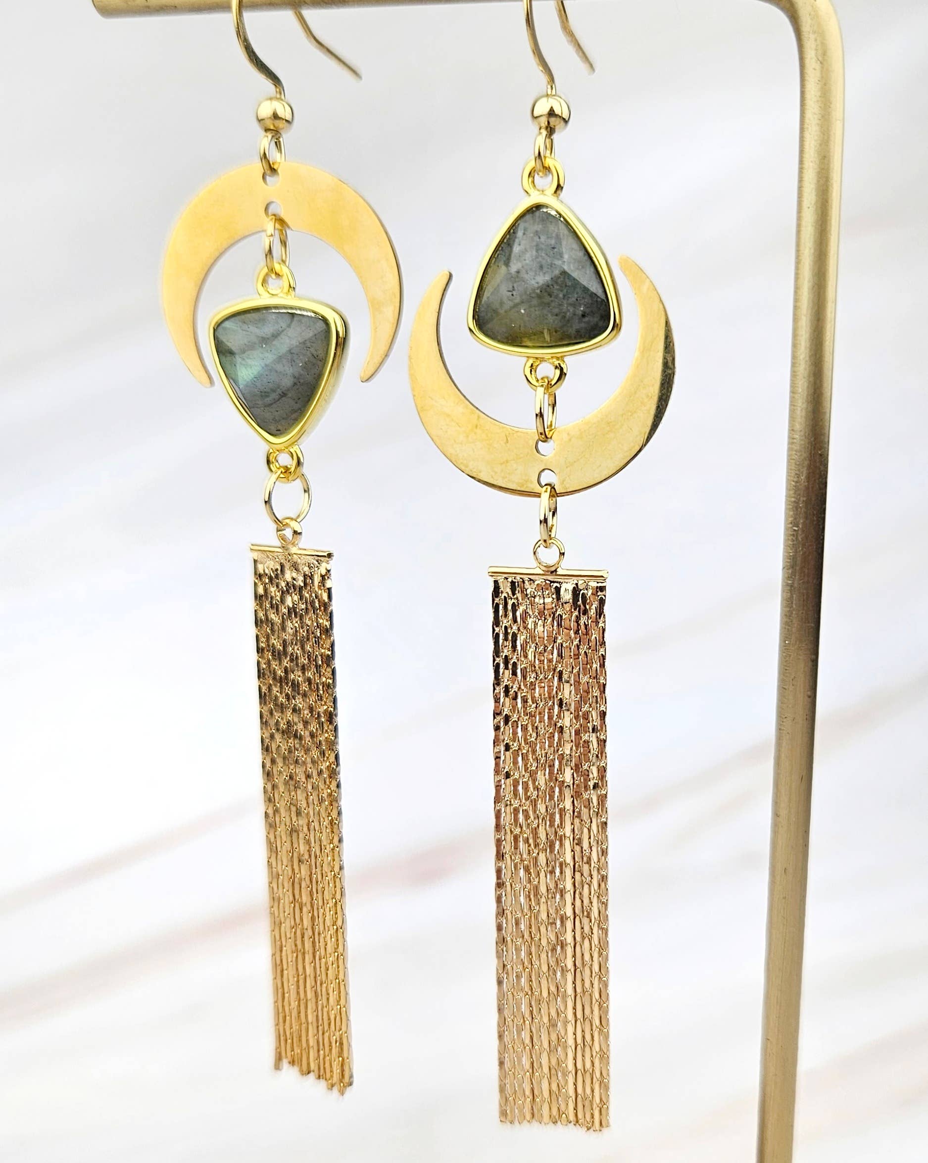 WonderLight Jewelry – wholesale Tofsörhängen – Halvmånens tofsörhängen - Labradorit/Transformation6