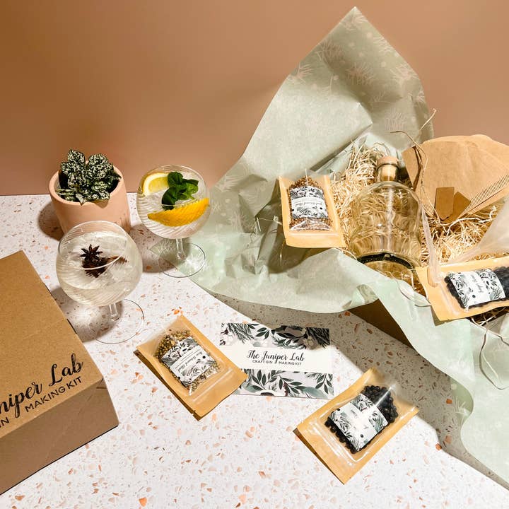 The Craft Connoisseurs - Wholesale DIY drink kit - Craft Gin Making Kit12