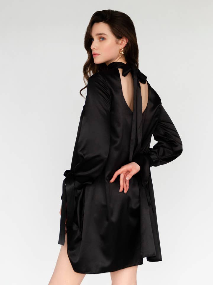 Black Pearl Dress for wholesale by La Musa