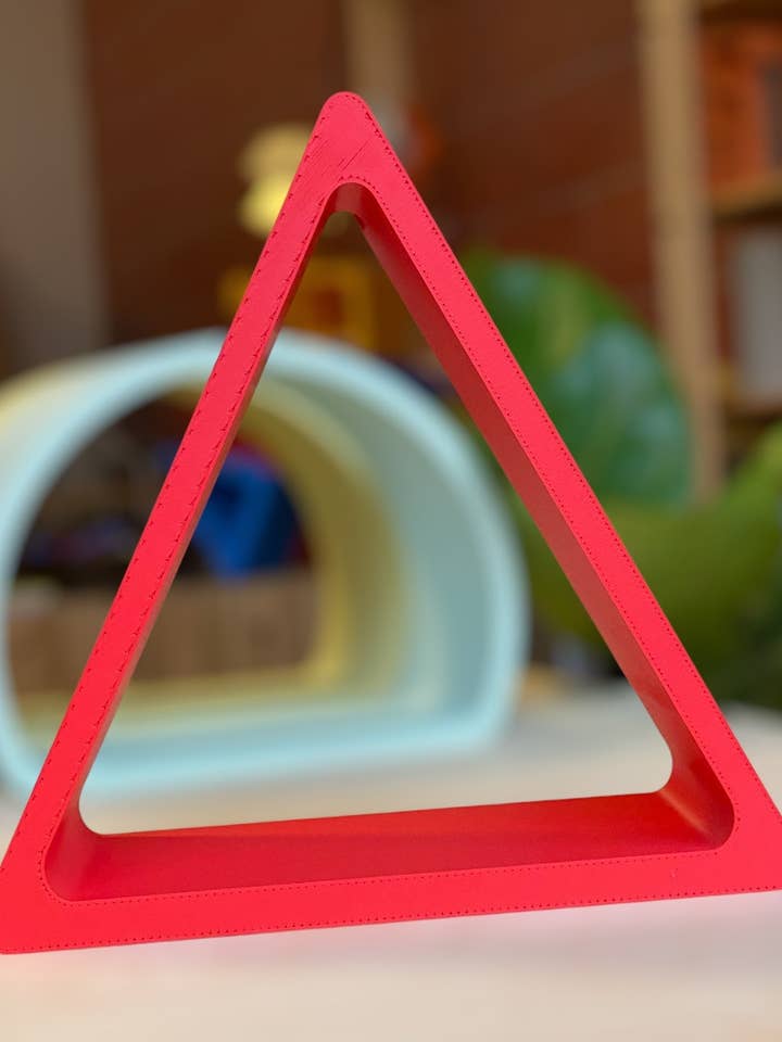 Étagère Murale Triangle pour la vente par WALKER'S HOUSE!