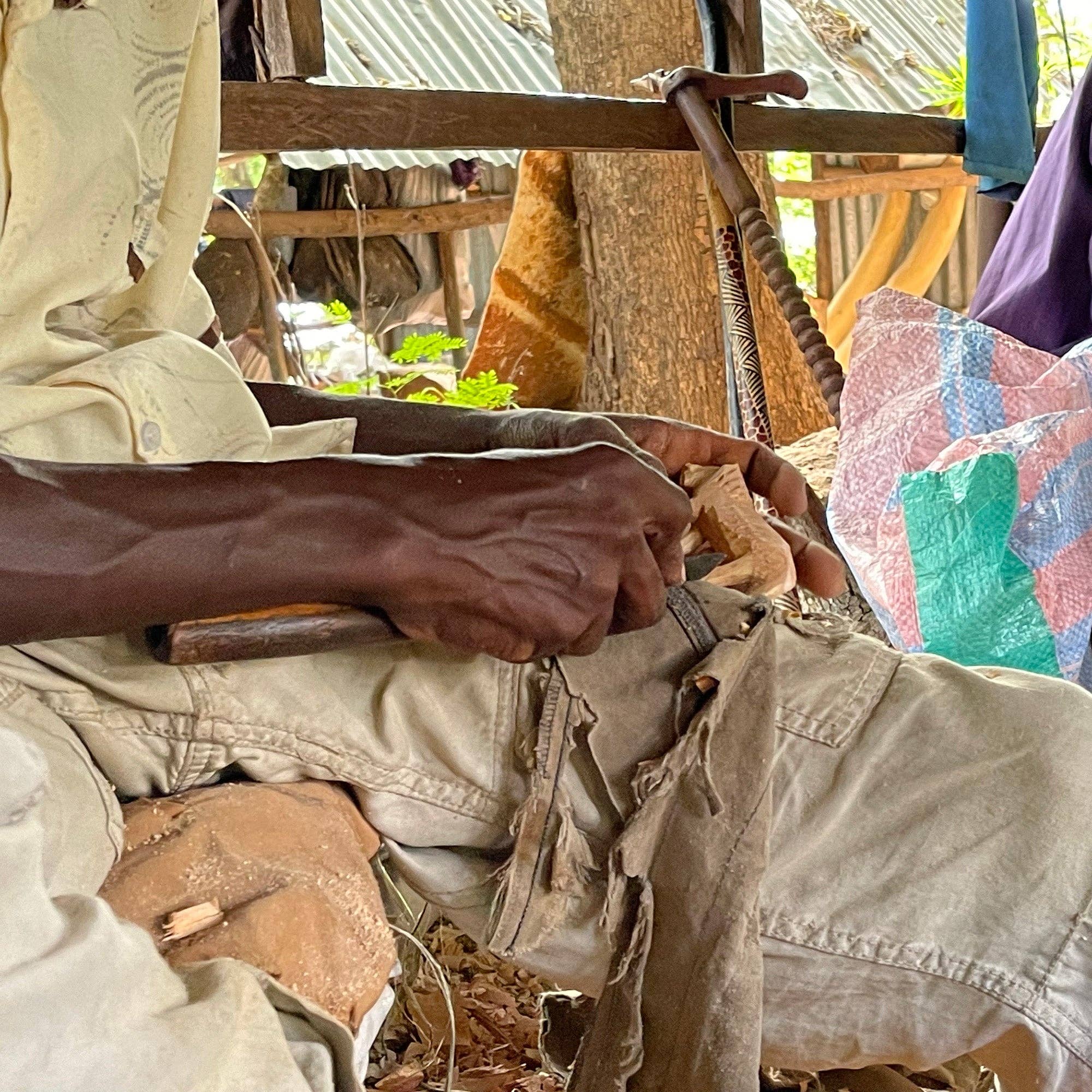 Global Crafts - Vente Cuillère de cuisine - Cuillère à cœur en bois d'olivier, 15-18 cm6