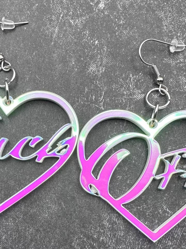 Orecchini in Acrilico "F*ck Off" per la vendita all'ingrosso da parte di Luna Luma Design