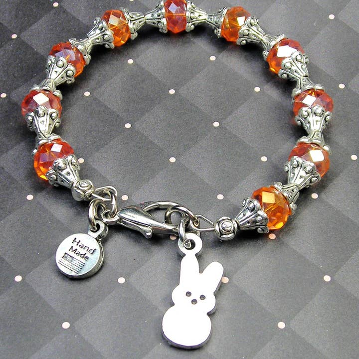 Chubby Chico Charms - Vente Bracelets à breloques/pendentifs - Bracelet en cristal rose avec lapin de Pâques2