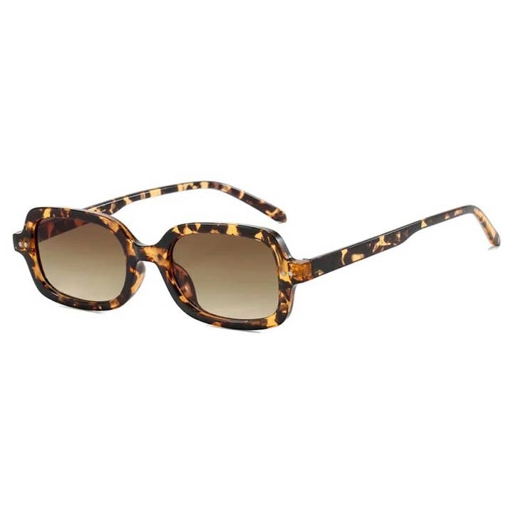 Pretty Simple - Wholesale Sunglasses - Women's - Sheila Retro Oval Sunglasses Wholesale