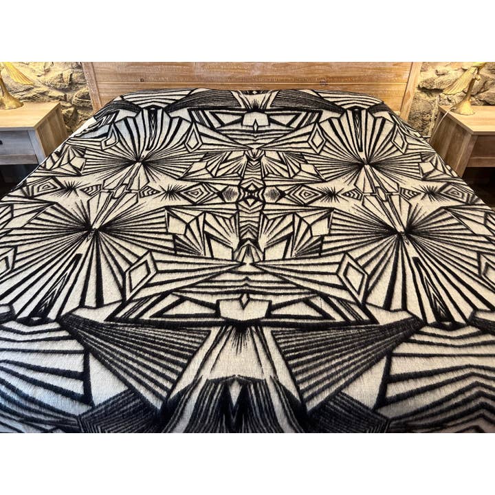SoulCrafts - Wholesale Throw Blanket - Reversible Alpaca Blanket Geometrical Pattern King Size