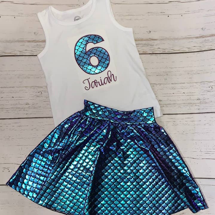 Ensemble jupe sirène violet et vert pour la vente par Dukes Designs & Creations