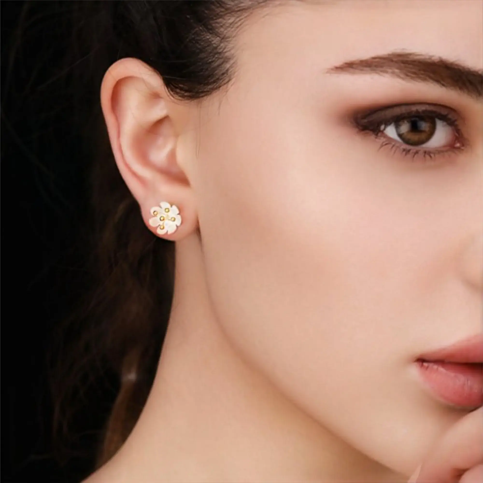 MadamLili - Vendita all'ingrosso Orecchini a bottone - Orecchini a lobo bicolore in argento sterling 925 «ranuncoli» - OH2