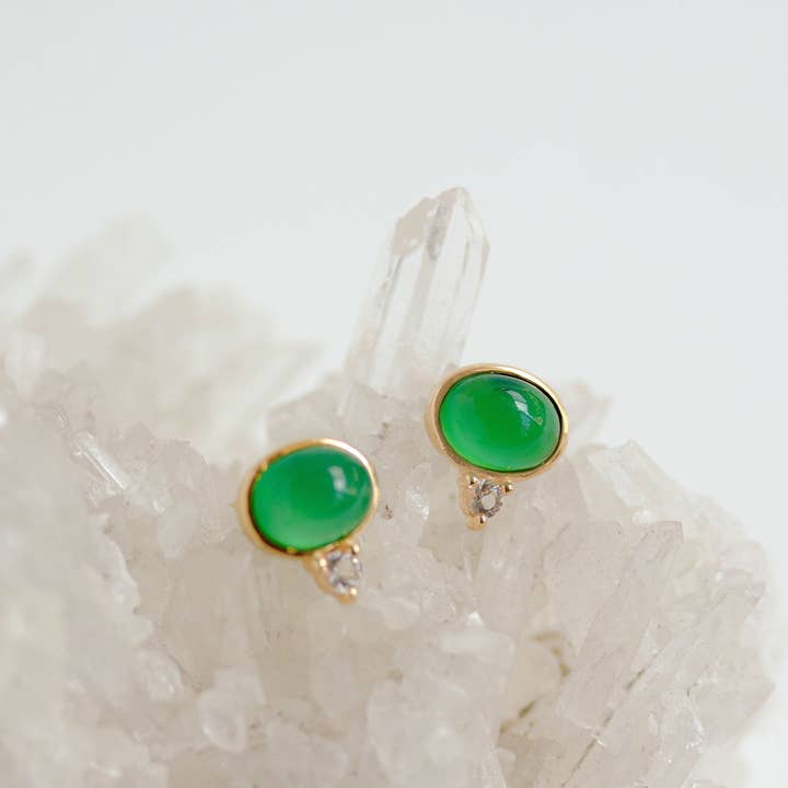 CURIOUS CREATURES – Großhandel Ohrstecker – Orb Ohrstecker - grüner Onyx (Gold)1