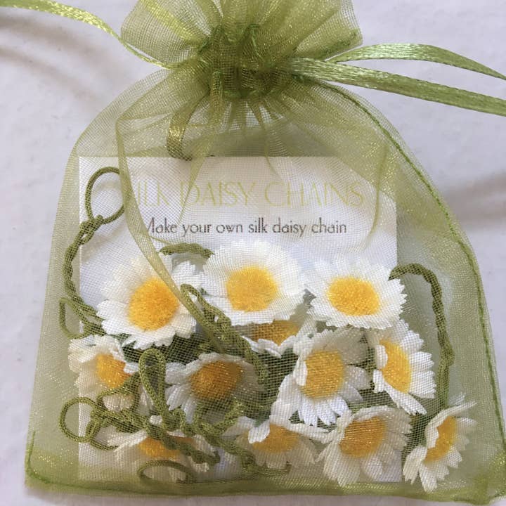 Spotted Cow Creations - Wholesale Artificial Flowers - Green Organza Daisy Bags - Daisies2