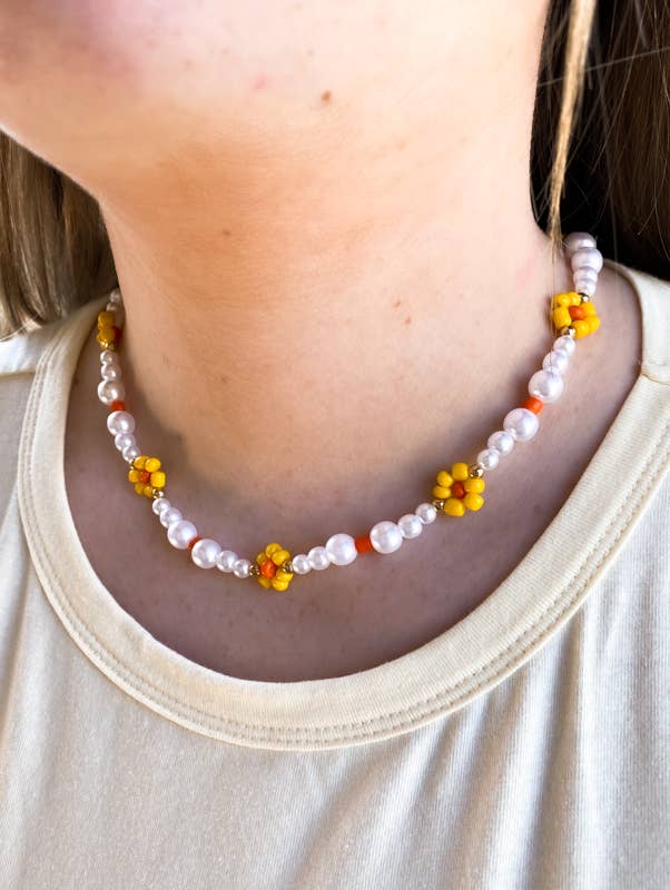 MULTI Daisy Love Pearl Necklace for wholesale on Faire11