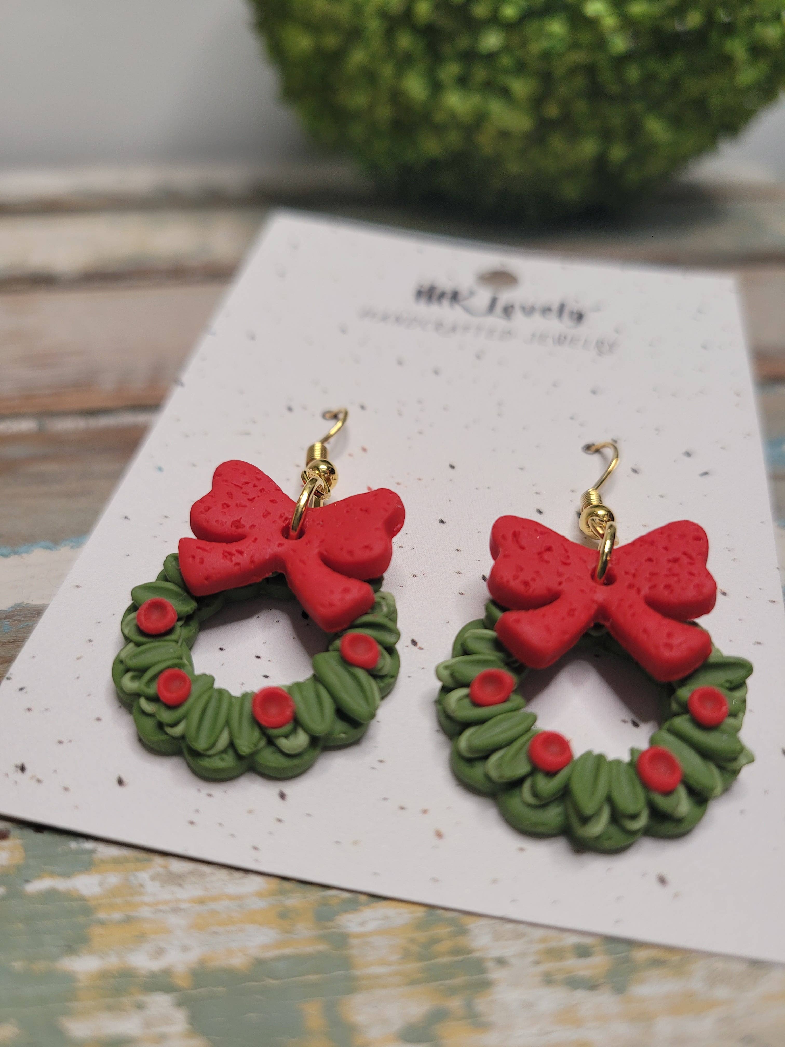 MK Lovely Boutique - Wholesale Dangle Earrings - Christmas Wreath Earrings3